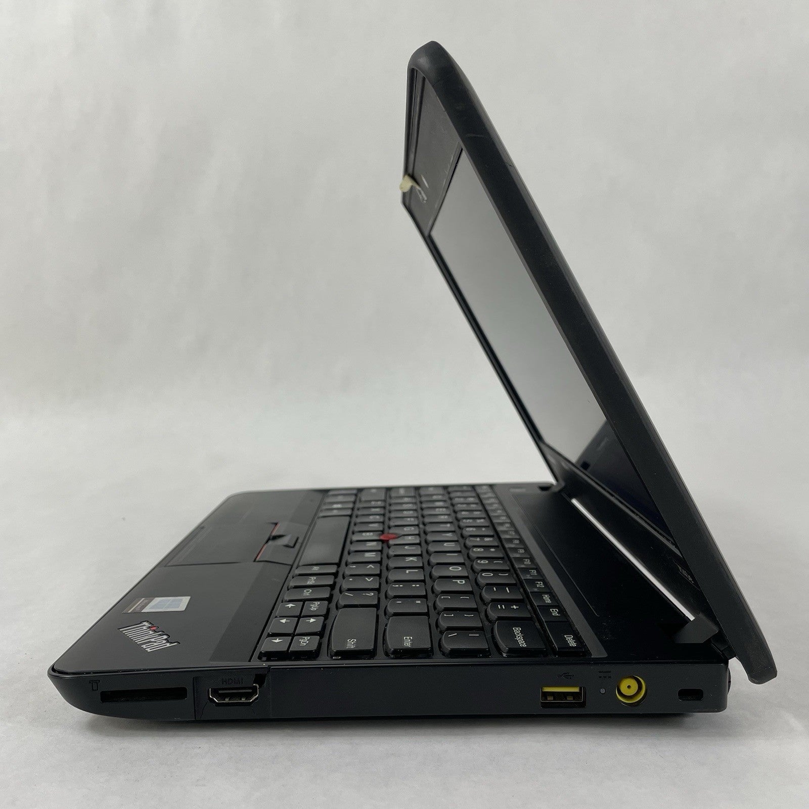 Lenovo ThinkPad X140e 11.6" AMD A4-5000 1.50 GHz 4 GB RAM No SSD/OS/AC6