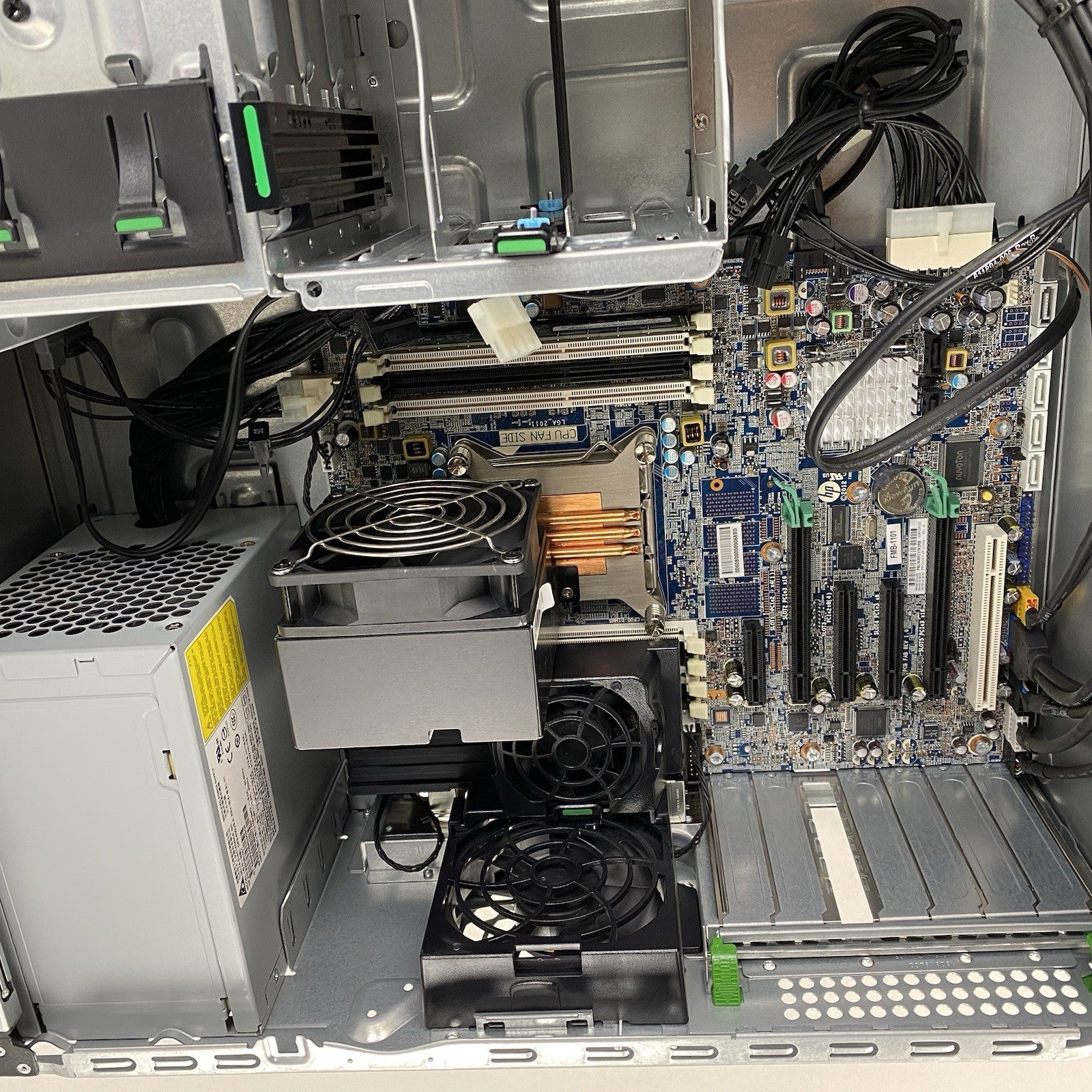 HP Z420 MT Intel Xeon E5-1620 3.6GHz 16GB RAM No HDD No OS No Video Card