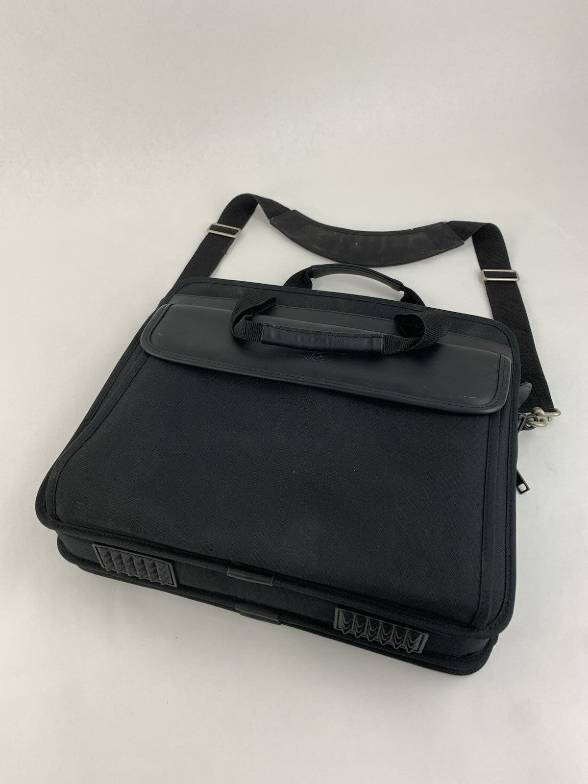 Gateway 15 inch Expandable Laptop Briefcase - Black0
