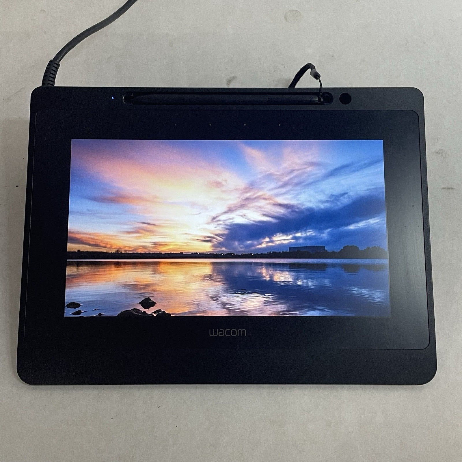 Wacom DTU-1141B 10.1" Full HD Digitizer Interactive Pen Display2