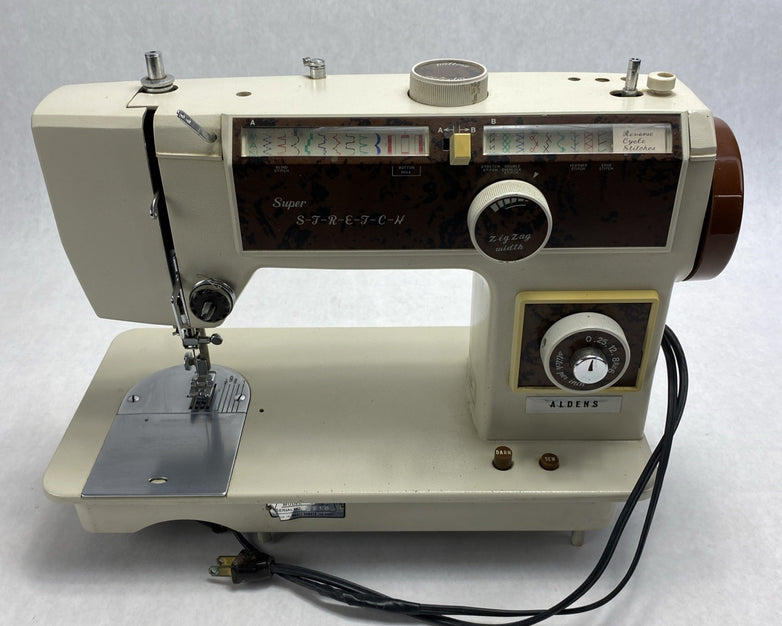 Vintage Morse Super Deluxe Zig Zag Model 5500 Sewing Machine