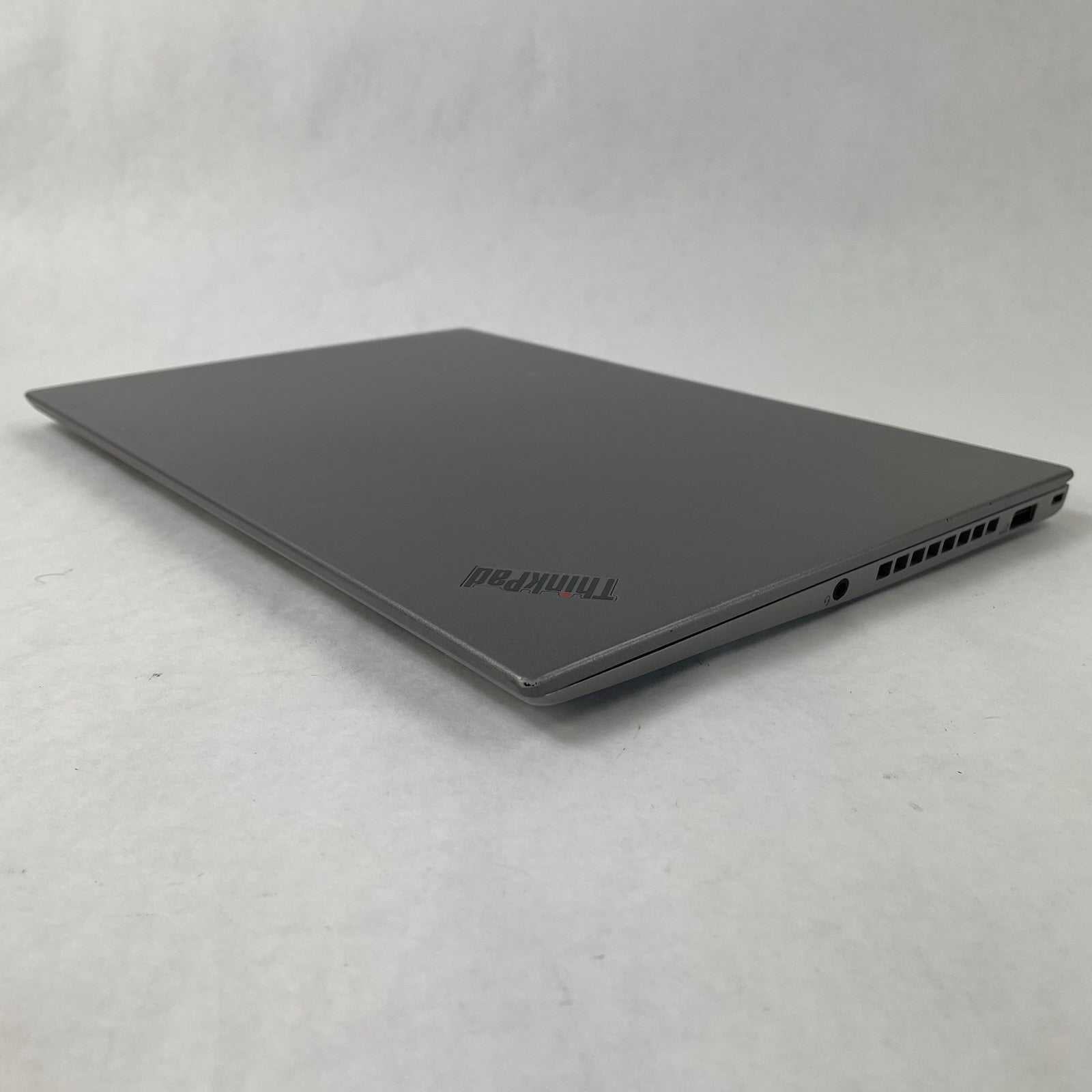 Lenovo ThinkPad X1 Carbon G6 14" i7-8650U 1.90 GHz 16 GB RAM No SSD/OS/AC9