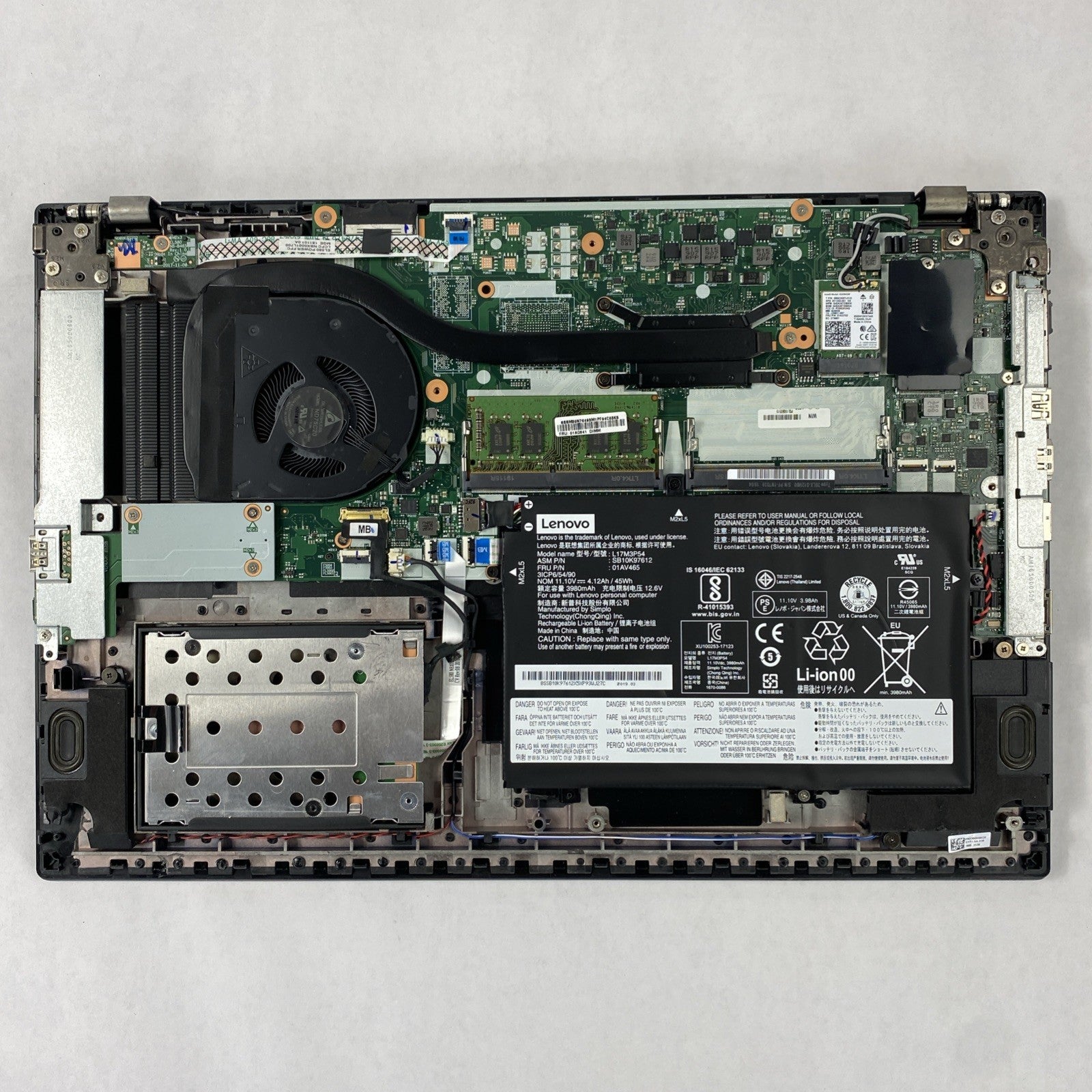 Lenovo ThinkPad L580 Intel Core i5-8250U 1.60 GHz 8GB RAM 15.6" No HDD No OS