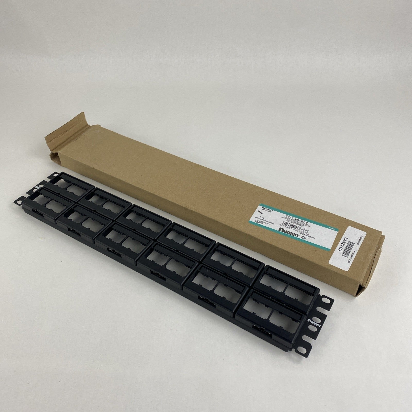 Panduit CPPL48WBLY Patch Panel Mini-Com Rack Mt 48 Port2