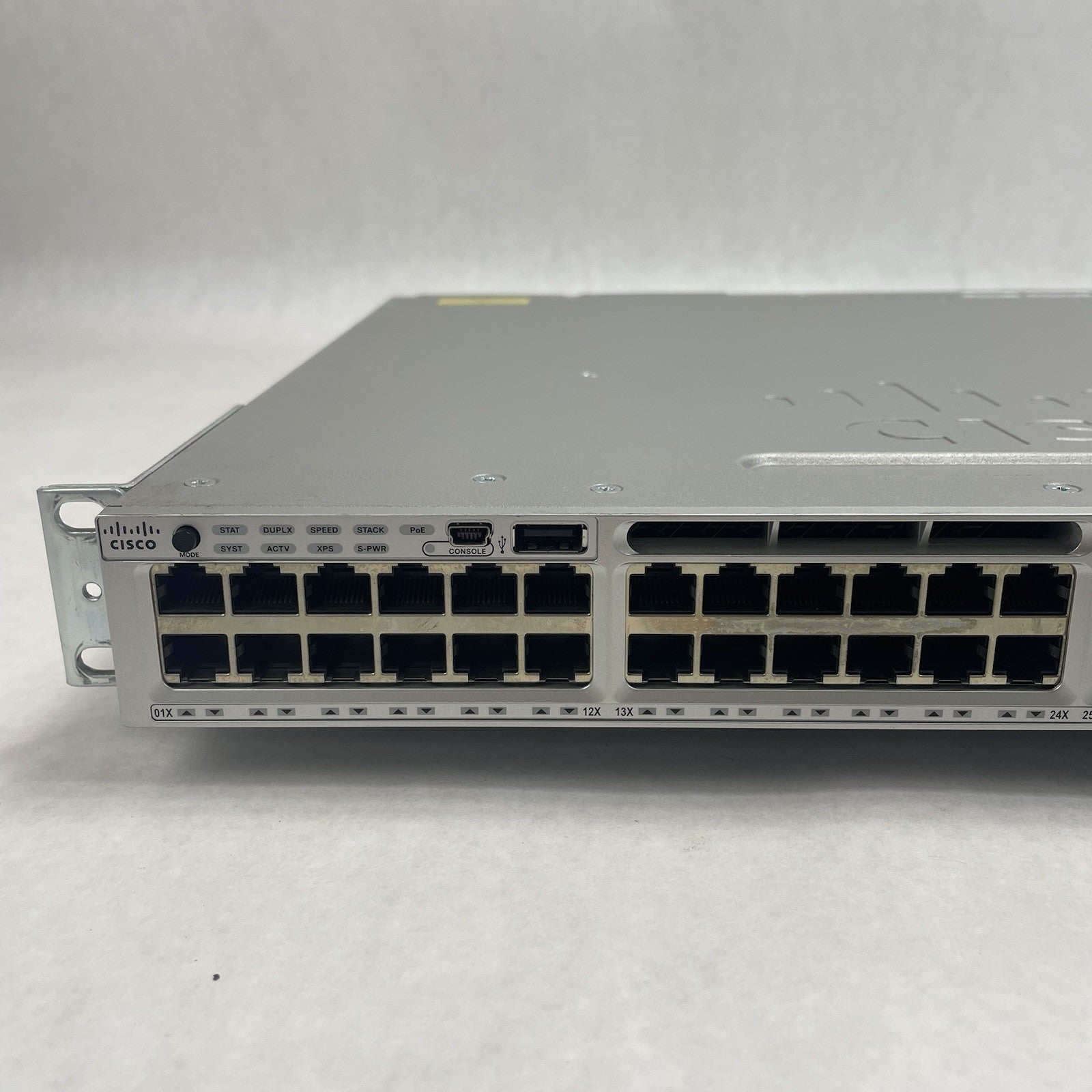 Cisco WS-C3850-48PW-S 48-Port PoE+ Gigabit Layer 3 Managed Switch Tested & Reset5