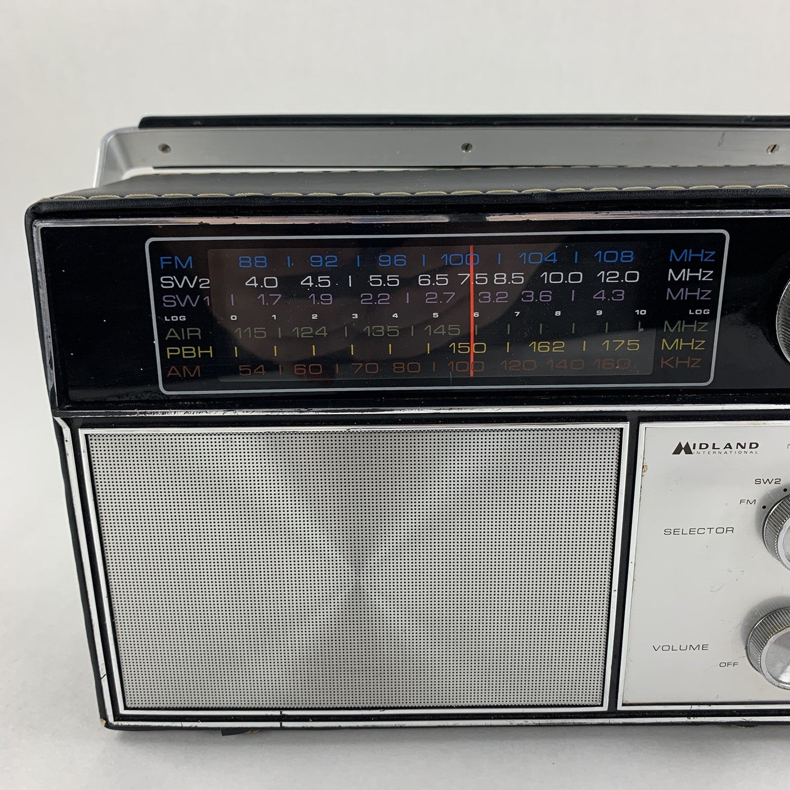 Midland 10-544 Multi Band Vintage Radio Powers On