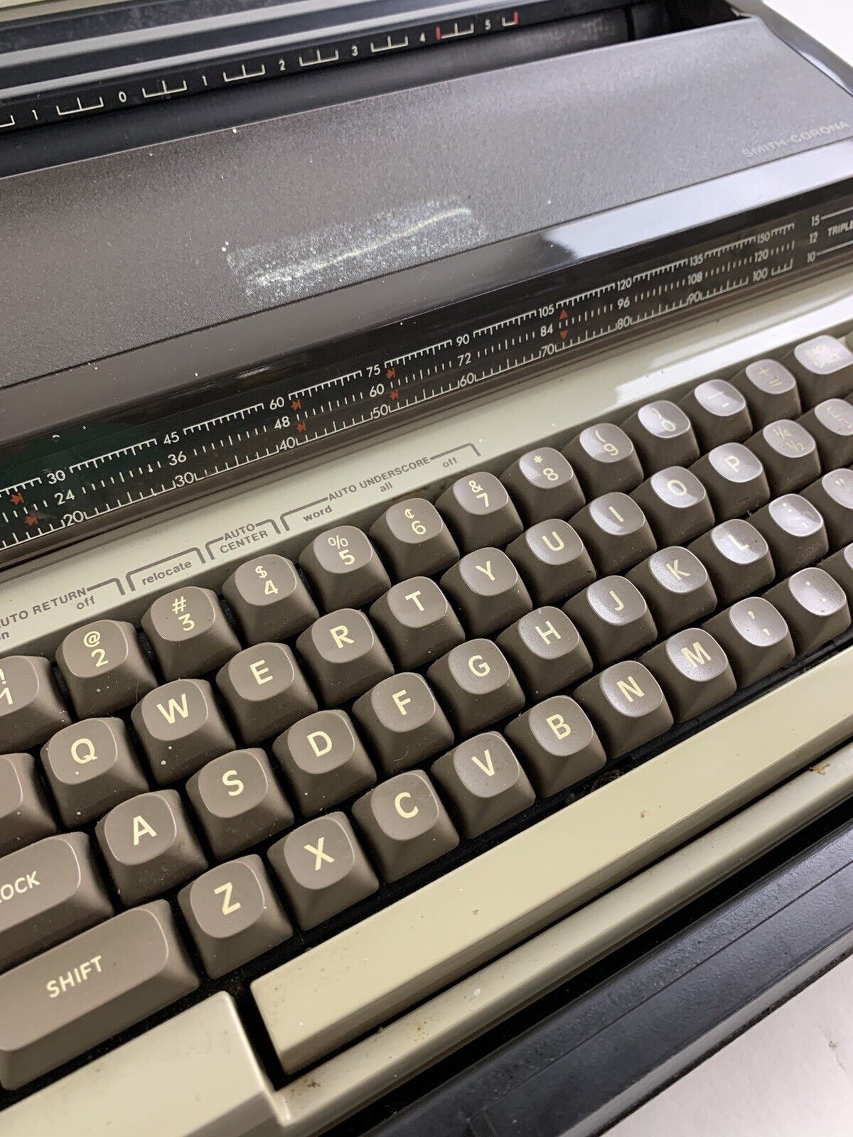 Vintage Smith Corona Memory Correct III Typewriter Types Slowly Parts and Repair