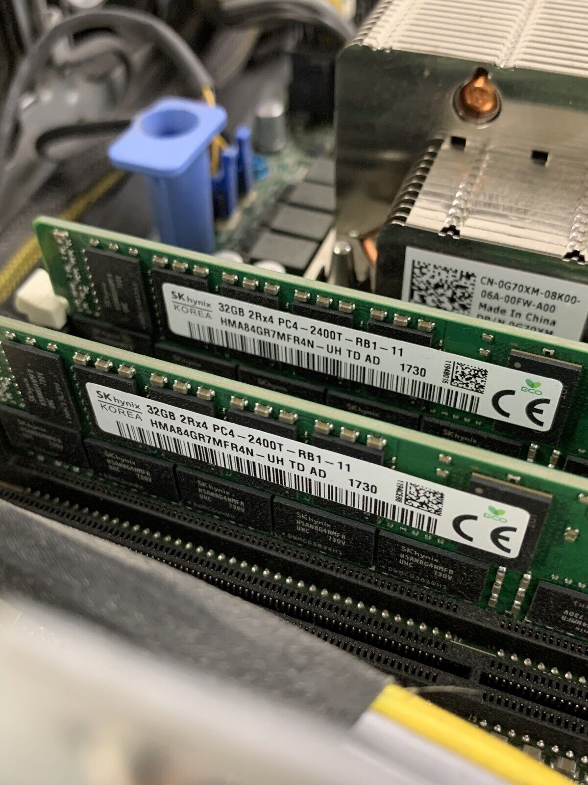 Dell EMC PowerEdge R540 Server 1x Silver 4215 2.50 GHz 64GB Ram No HDD No OS