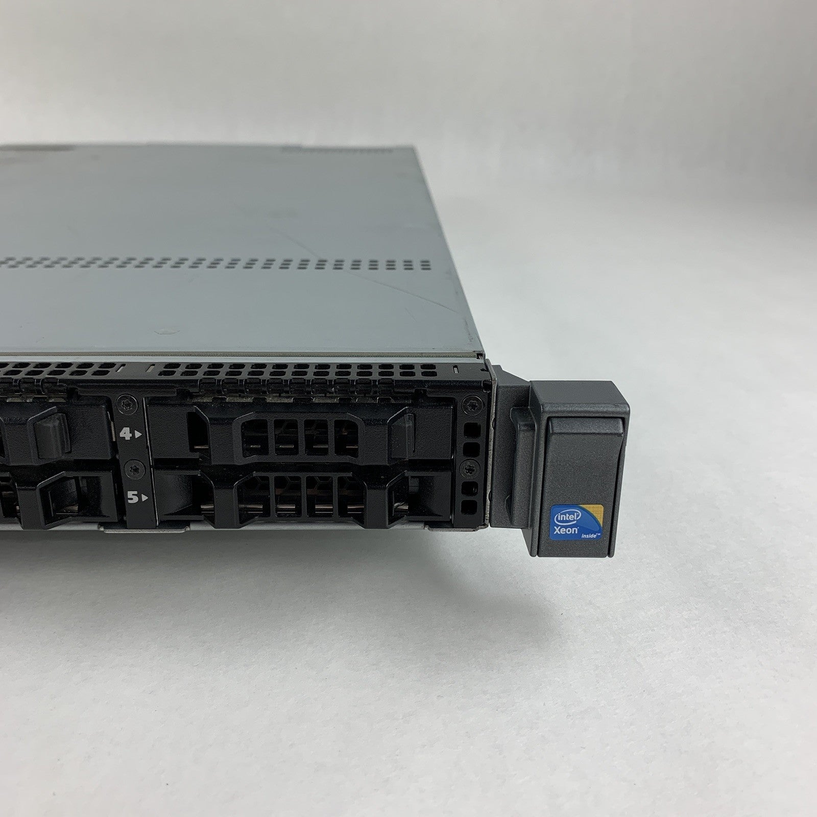 Dell PowerEdge R610 Server 1x Xeon E5520 2.27 GHz 16 GB RAM No HDD No OS