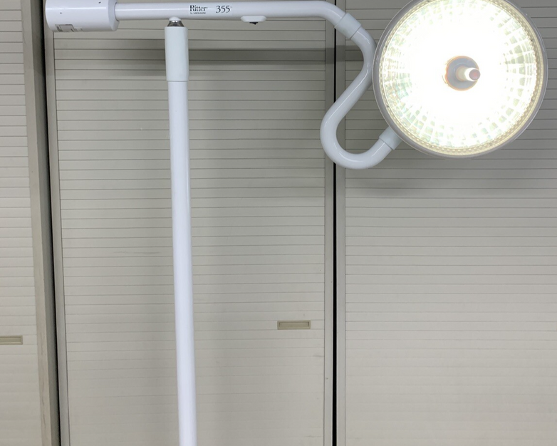 Midmark Ritter 355-022 Medical Exam Procedure Light Tested W/ Bulb and Cord