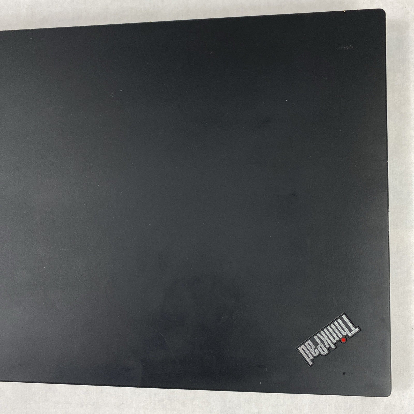 Lenovo ThinkPad T470 Core i5-7300U 2.60 GHz 8 GB RAM 14" No Battery No HDD No OS