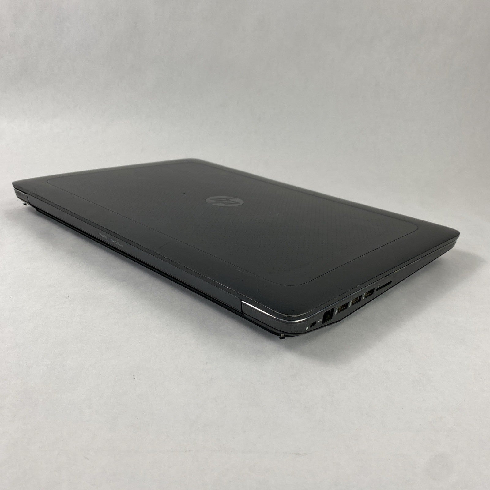 HP ZBook 17 G3 17.3" Xeon E3 1535M v5 2.90 GHz 16 GB RAM No SSD/OS/AC/Batt- READ12