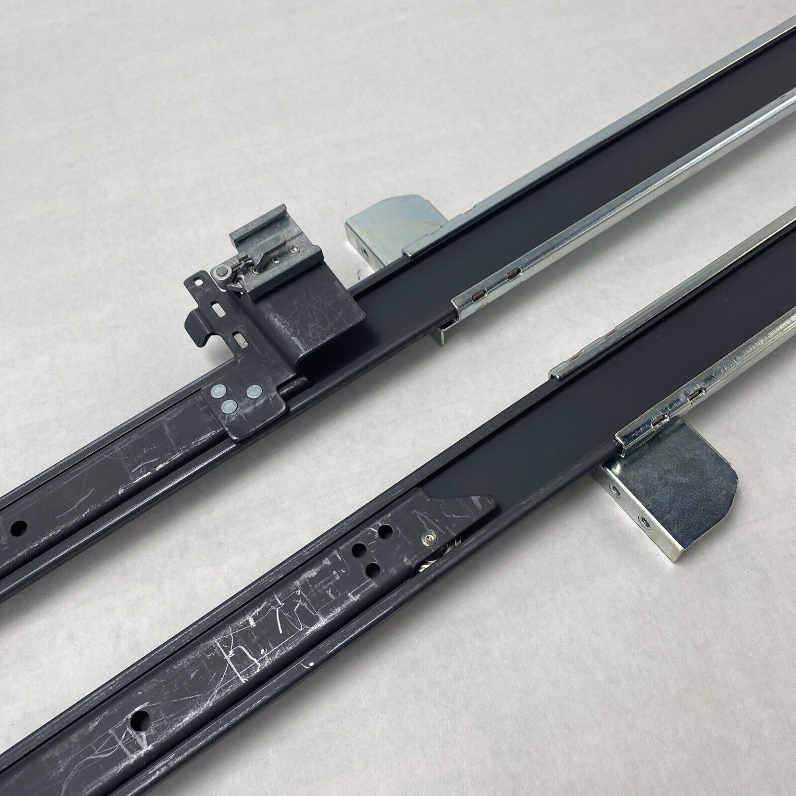 Unbranded L-4N344 / R-4N345 Left Right Server Rack Rail Set