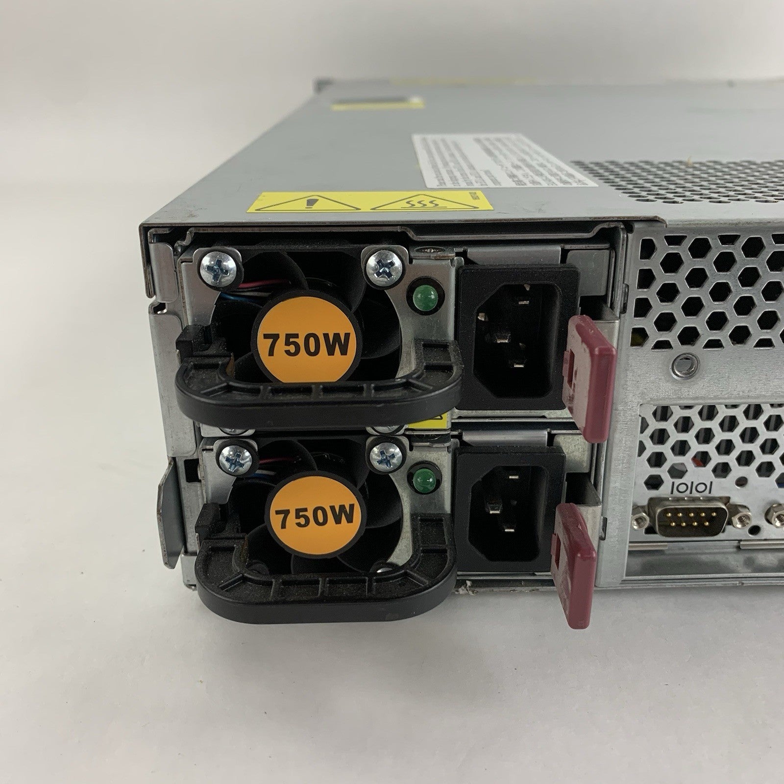 HP StorageWorks P4500 G2 Server 1x Xeon E5520 2.26GHz 4GB RAM No HDD/OS7