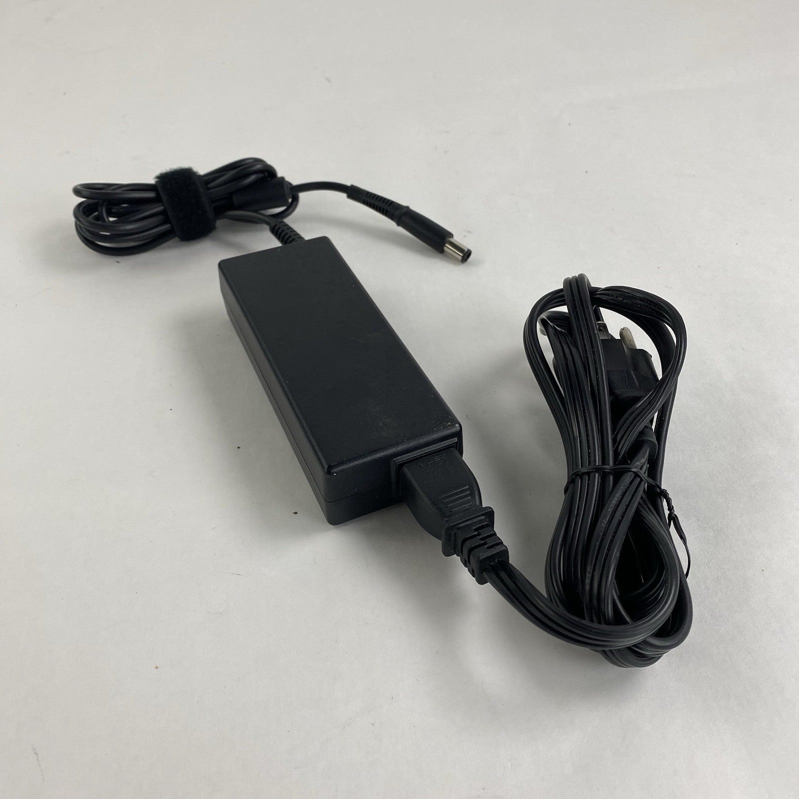 HP TPC-CA57 90W AC Adapter Lot of 31