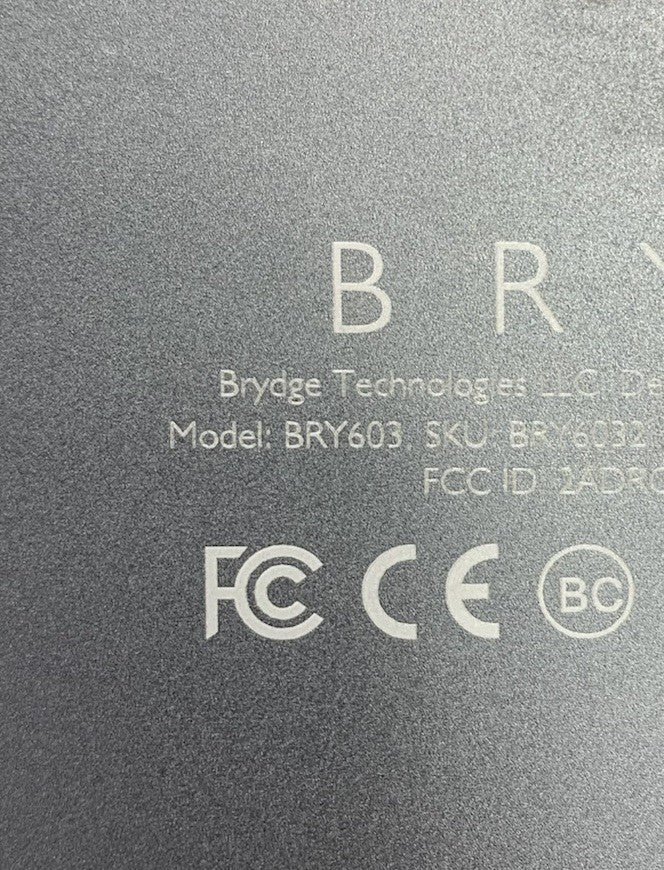 BRYDGE BRY603 11" iPad Pro Keyboard Case - Cracked Trackpad9