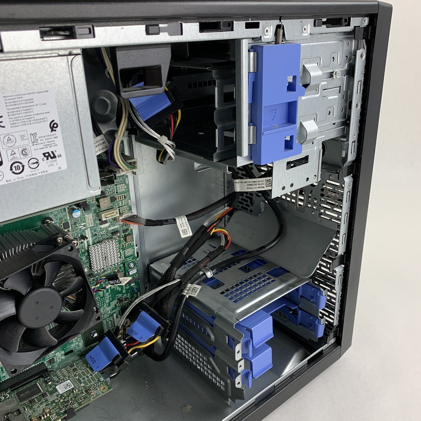Dell PowerEdge T130 Server Xeon E5-1220v5 3 GHz 16 GB RAM NO HDD NO OS