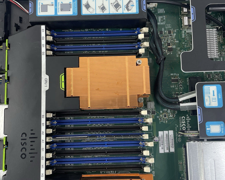 Cisco UCSC-C220-M3S 2x Xenon XS-2643 3.3GHz 32GB Ram - Tested