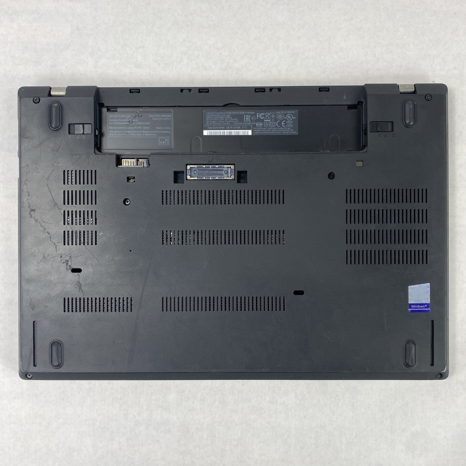 Lenovo ThinkPad T470 Core i5-6300U 2.40 GHz 8 GB RAM 14" No Battery No HDD No OS