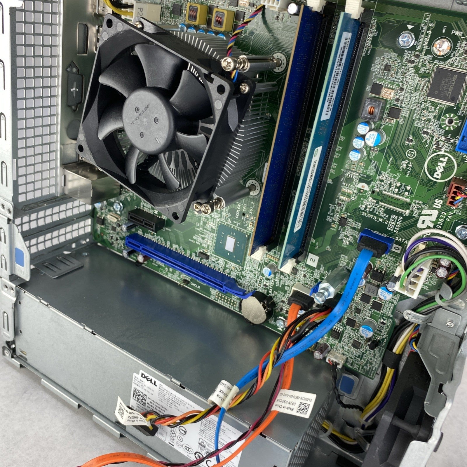 Dell OptiPlex 3040 SFF Intel Core i5-6500 3.20GHz 8GB RAM DVDRW No HDD No OS