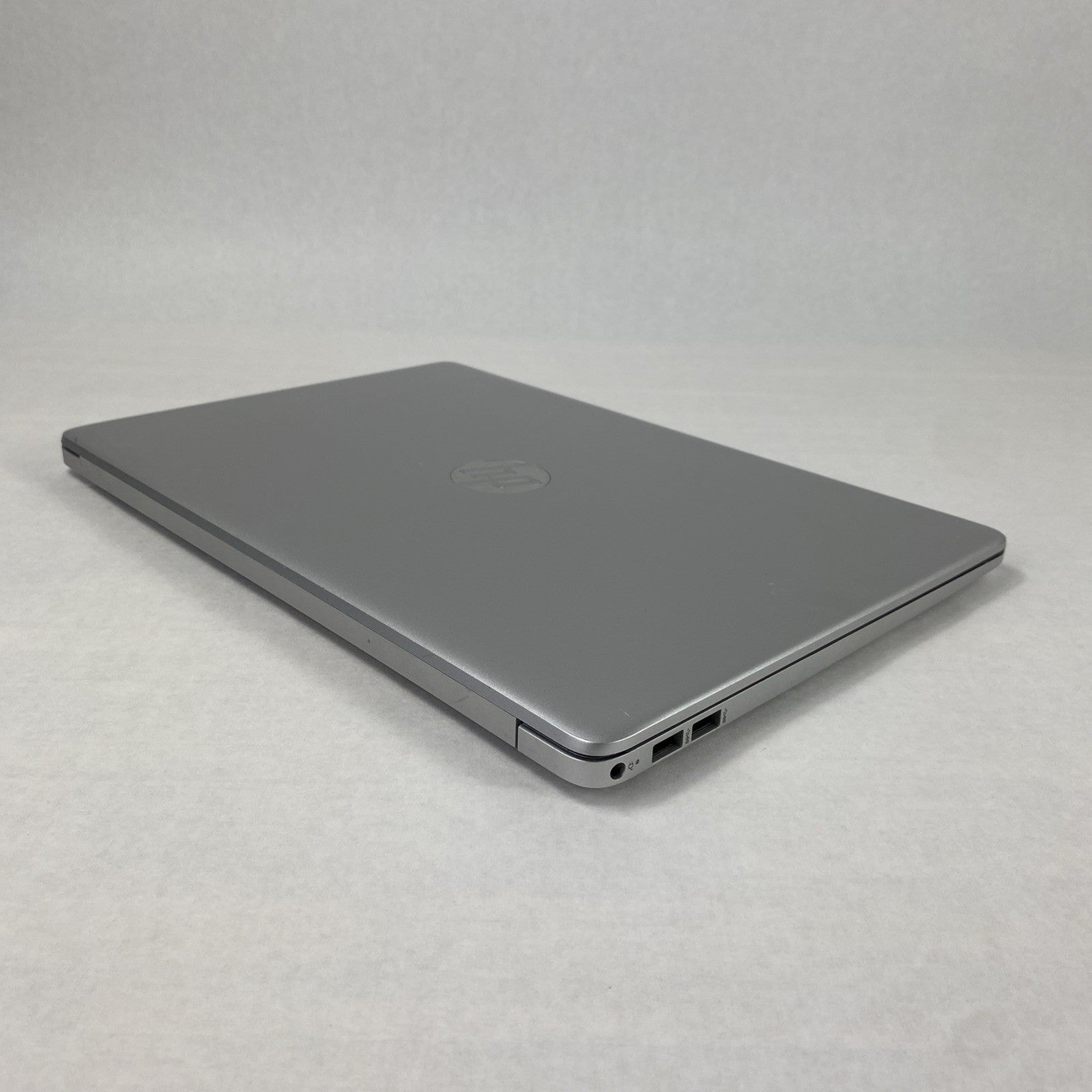 HP Laptop 15-ef2013dx AMD Ryzen 5 5500U 2.1GHz 16GB RAM 15.6" No HDD No OS