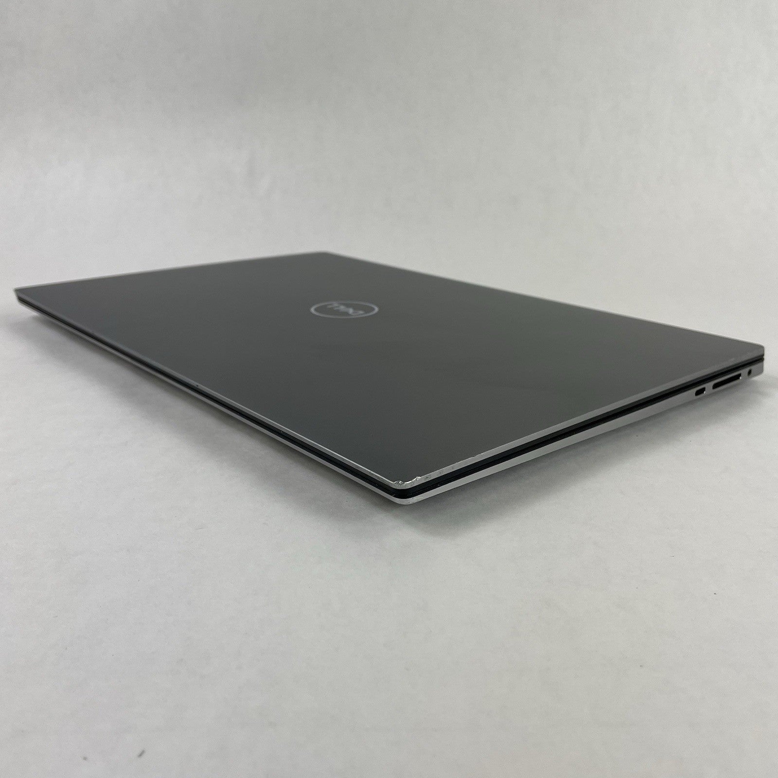 Dell Precision 5560 15.6" i7-11800H 2.30 GHz 8 GB RAM NVIDIA T1200 No SSD/OS/AC9
