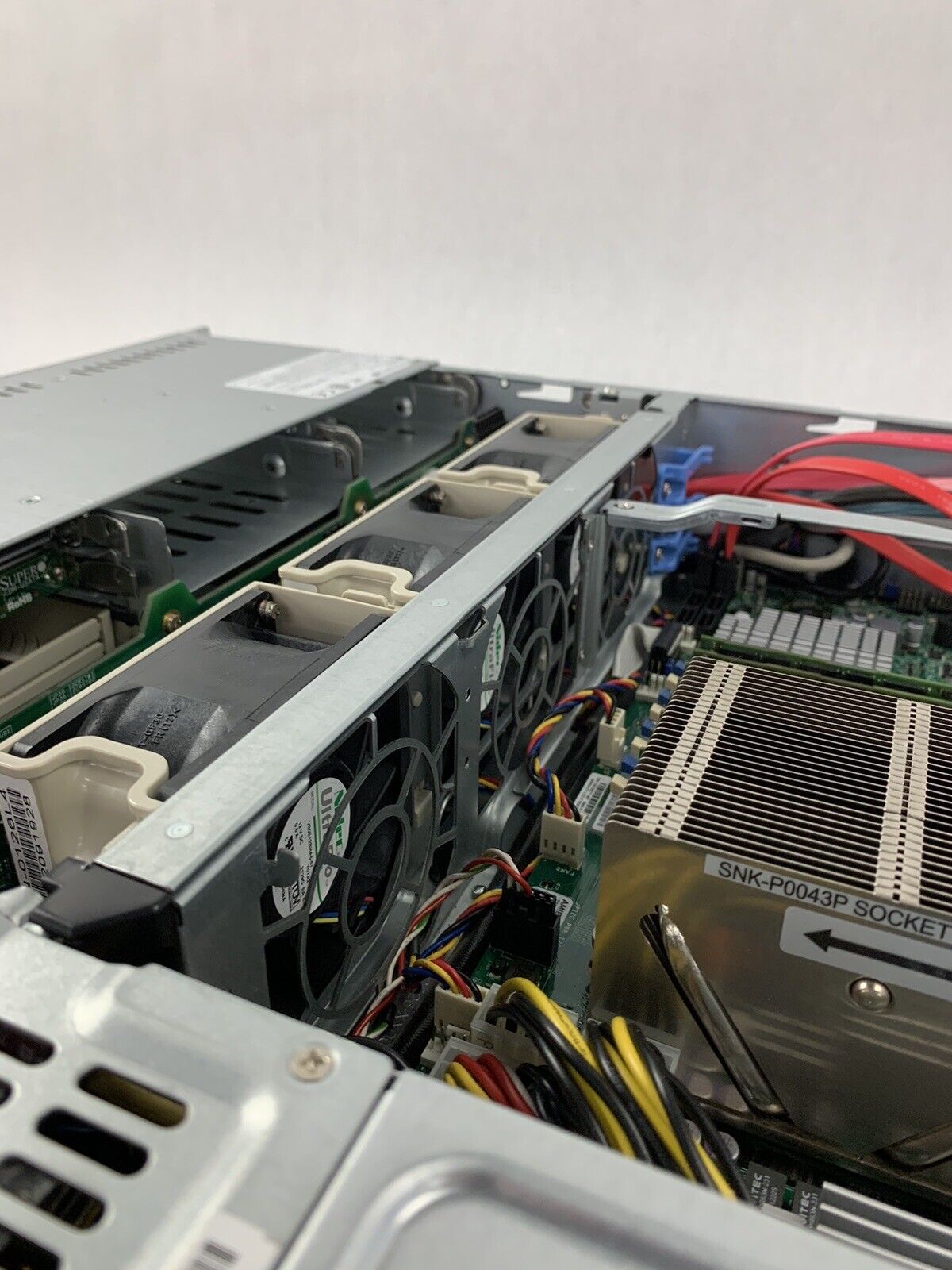 SuperMicro CSE-825-7 2x 12-Core AMD Opteron 6168 1.9 GHz 128 GB RAM No HDD No OS