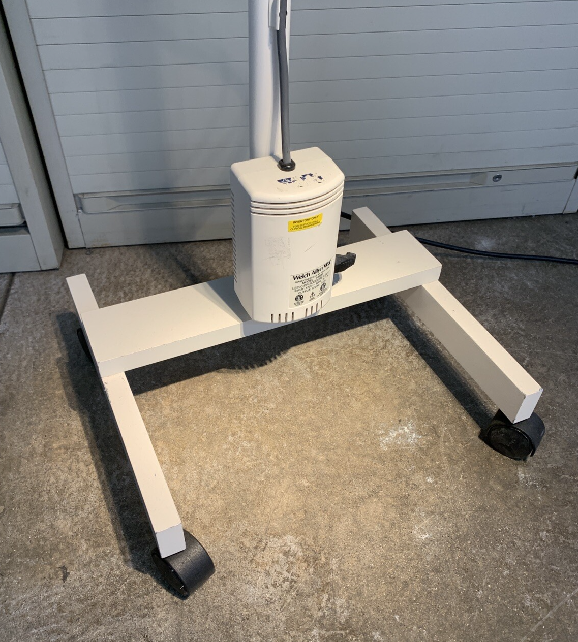 Welch Allyn Model 44200 Procedure Light with Mobile Floor Stand Powers On