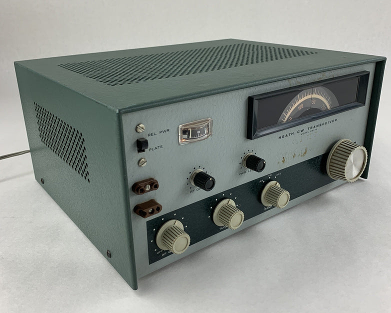 Heathkit HW-16 CW Transceiver  Powers On