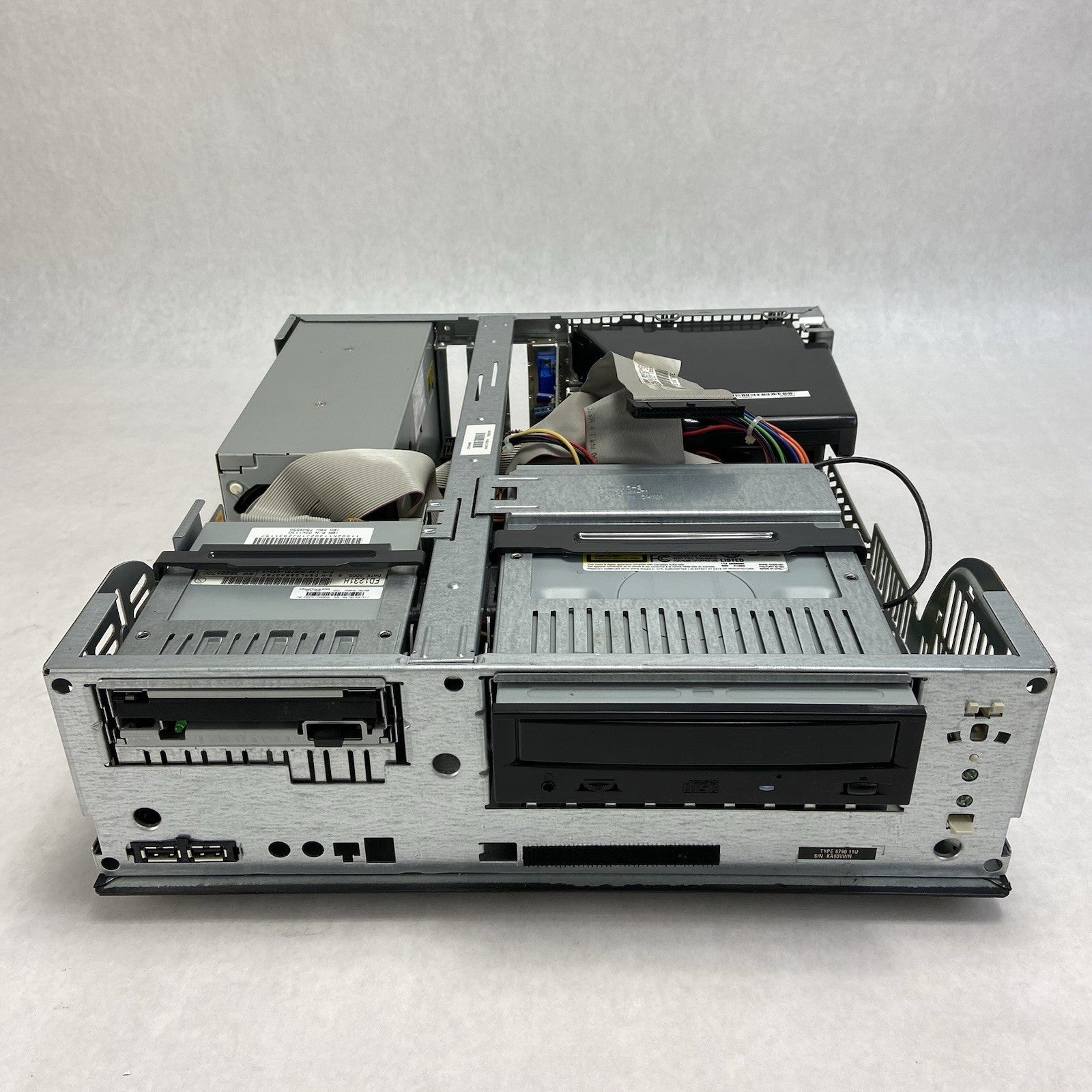 IBM NetVista 6790 11U DT Intel Pentium 4 1.6GHz 512MB RAM No HDD No OS 2000 COA5