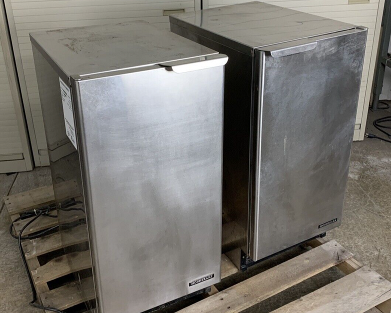 Hoshizaki Ice Maker AM-50BAE-AD Commercial Ice Maker Untested For Parts & Repair