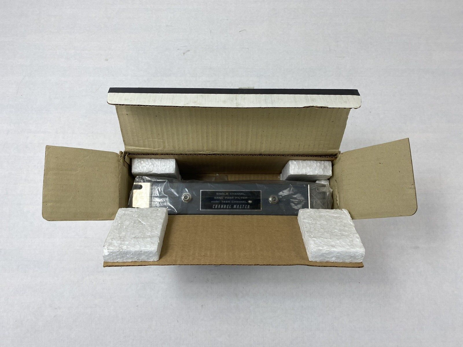 Channel Master MATV Systems Model 7494 Band Pass Filter UHF Band Channel 49