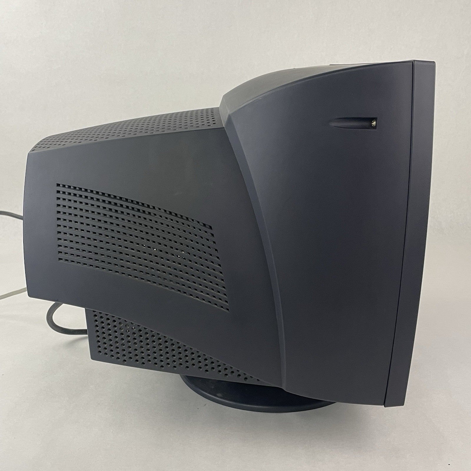Dell E772c 17" Color CRT VGA SVGA Computer Monitor For Parts Or Repair3