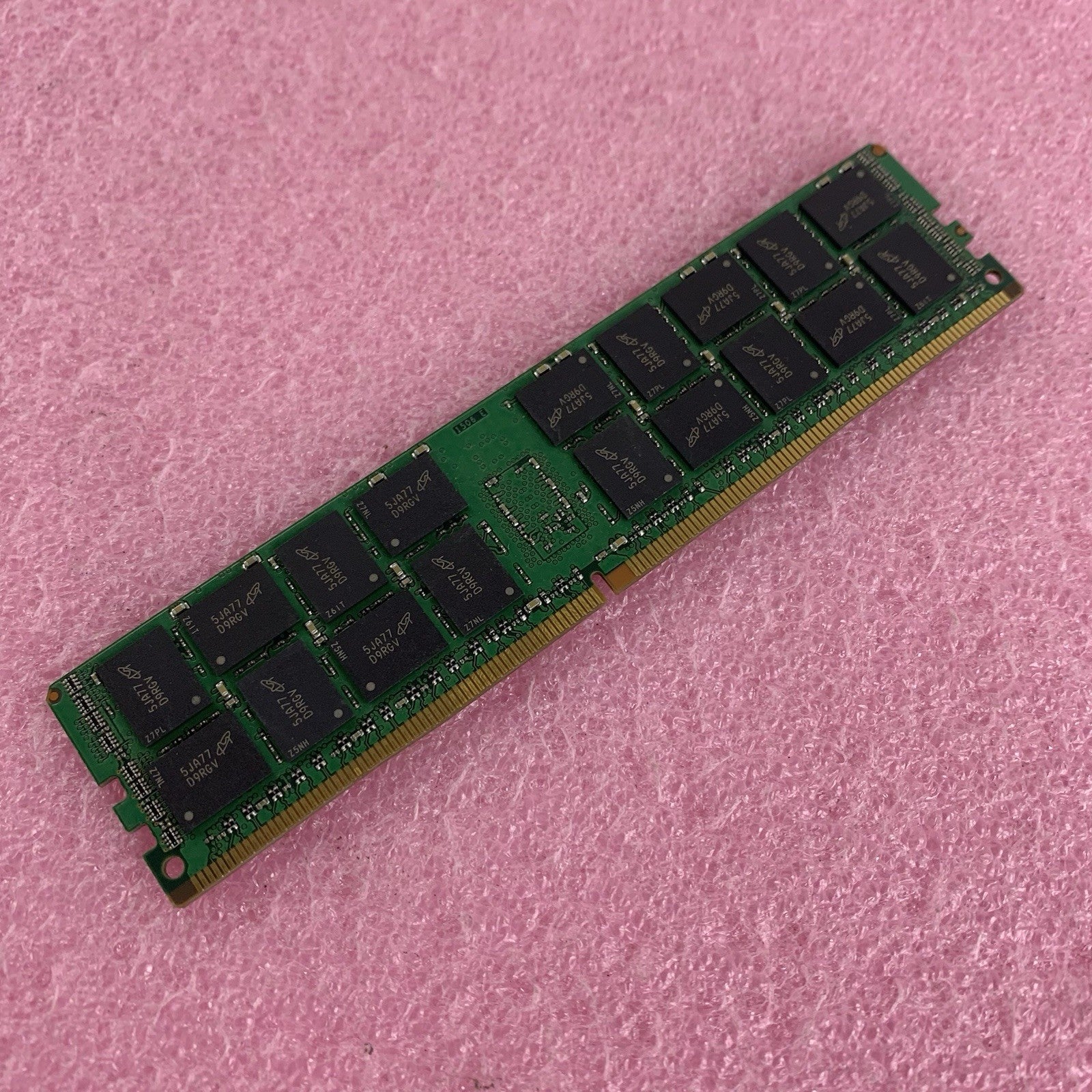 Micron MTA36ASF2G72PZ-2G1A2IJ 16 GB 2Rx4 PC4-2133P-RB0-10 ECC Server Memory Ram4