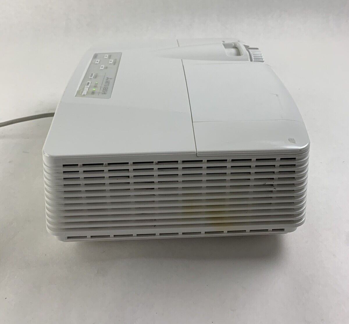 Mitsubishi XD600U Projector