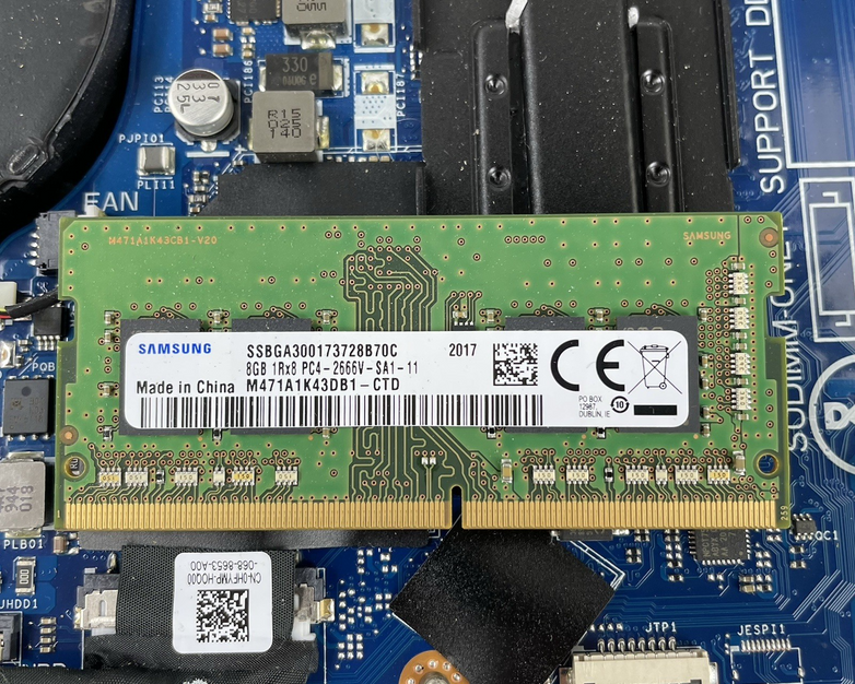 Dell Vostro 3490 14" i5-10210U 1.60 GHz 8 GB RAM No SSD No OS - Bad Edge