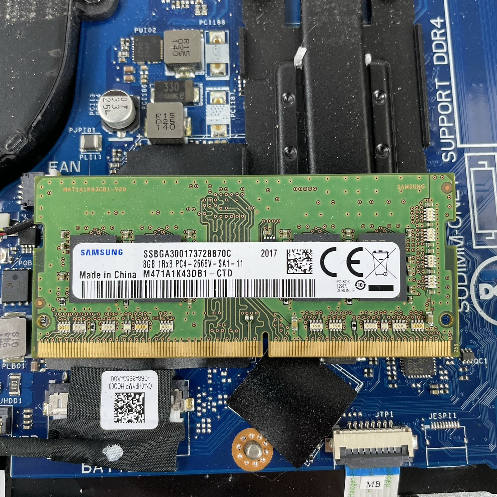 Dell Vostro 3490 14" i5-10210U 1.60 GHz 8 GB RAM No SSD No OS - Bad Edge22