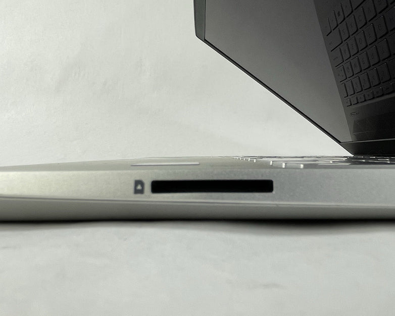 HP Pavilion 15-cs2082cl 15.6" i7-8565U 1.80 GHz 8 GB RAM No SSD/OS/AC