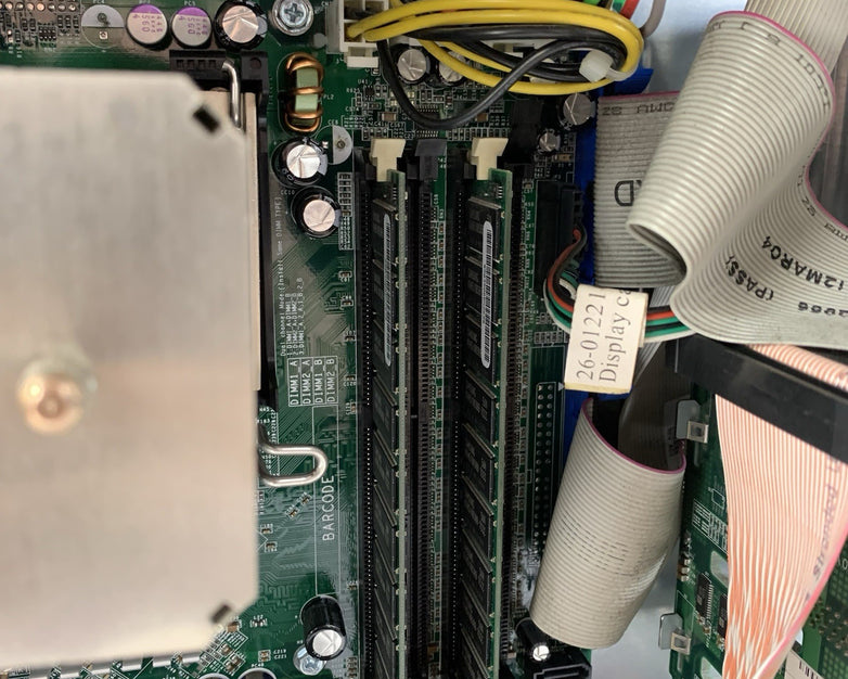 Dell PowerEdge 700 Tower Server 1x Pentium 4 2.8 GHz 2 GB Ram No OS No HDD