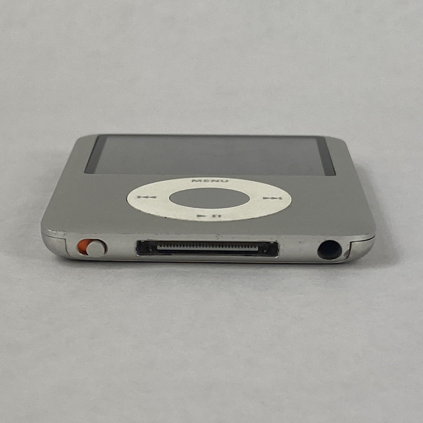 Apple iPod Nano 3rd Gen A1236 8GB Silver v1.1.36