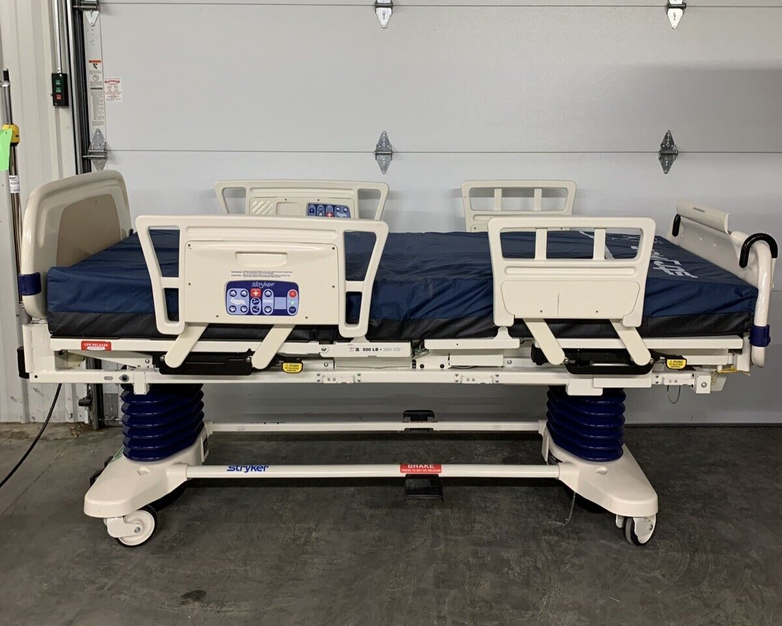 Stryker Epic Bed 2030 Critical Care Hospital Bed Comfort Gel Semi Bad Hydraulic