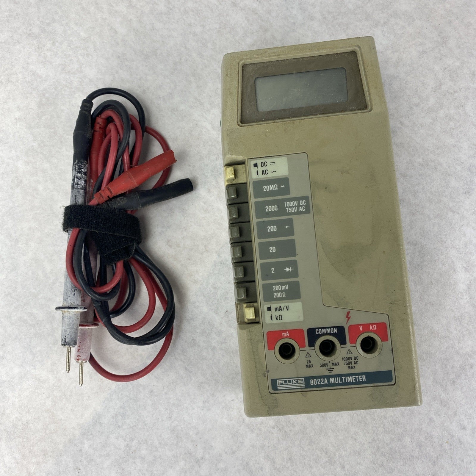 Fluke 8022A Multimeter Untested No Batteries 3