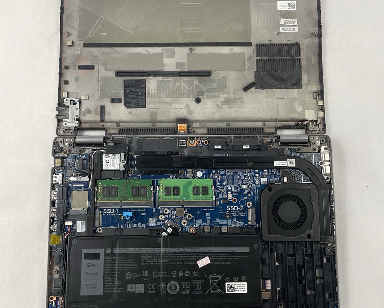 Dell Latitude 5520 15.6" i5-1135G7 2.40 GHz 16 GB RAM No SSD/OS/AC - Worn
