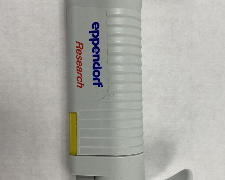 Eppendorf Research 300 30-300 uL 8-Channel Multichannel Manual Pipette
