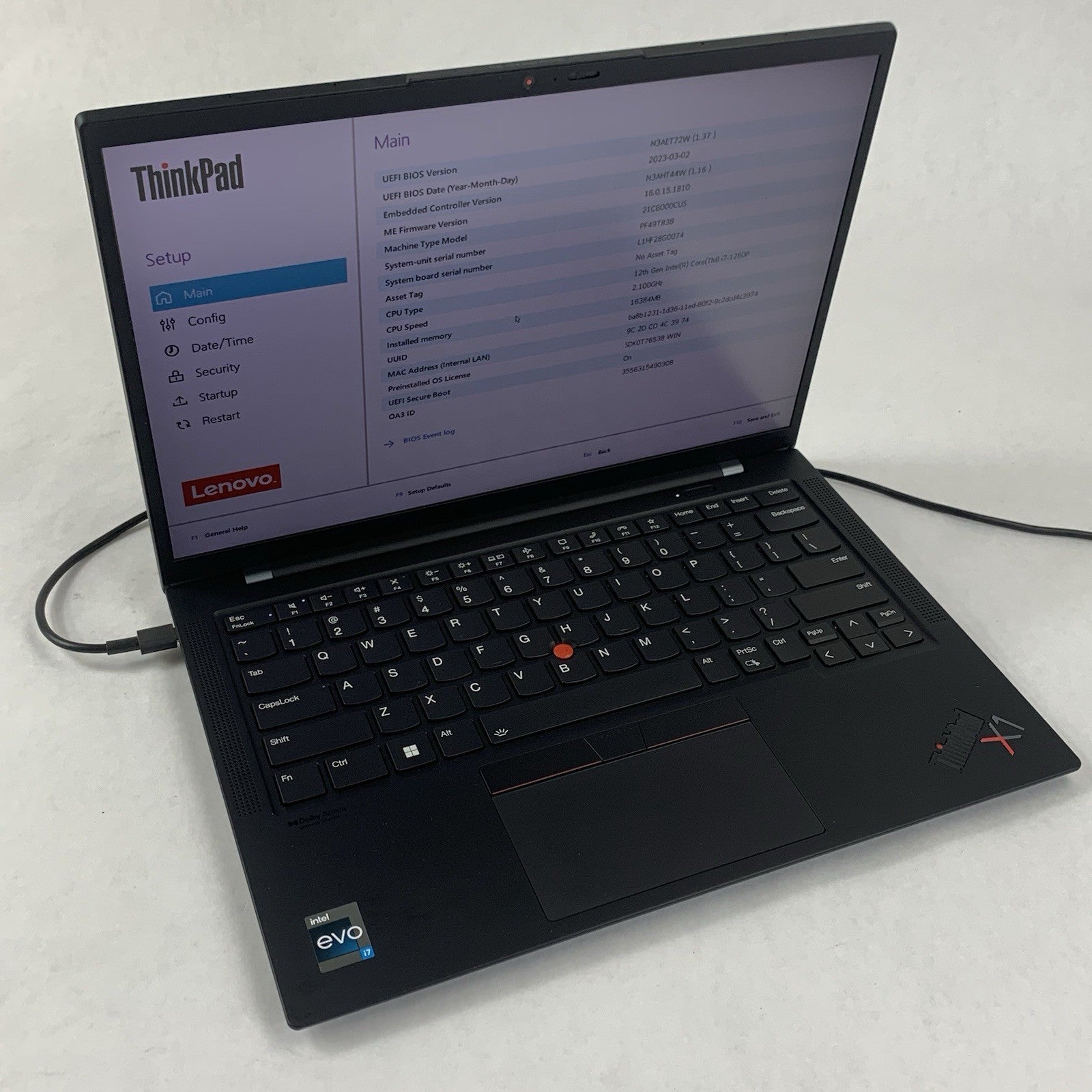 Lenovo ThinkPad X1 Carbon Gen 10 i7-1260p 2.1 GHz 16 GB Ram No OS/SSD/AC/Batt0