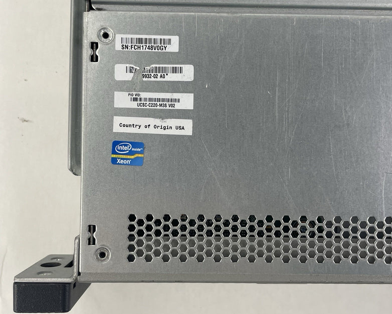 Cisco UCSC-C220-M3S 2x Xenon XS-2643 3.3GHz 32GB Ram - Tested