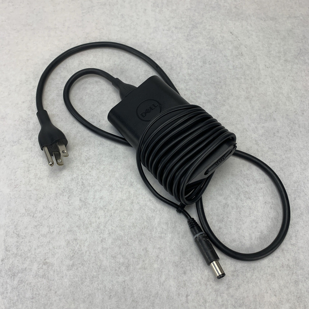Dell 0WM8P1 65W 19.5V 3.34A 7.4mm Barrel AC Adapter Charger DA65NM1920