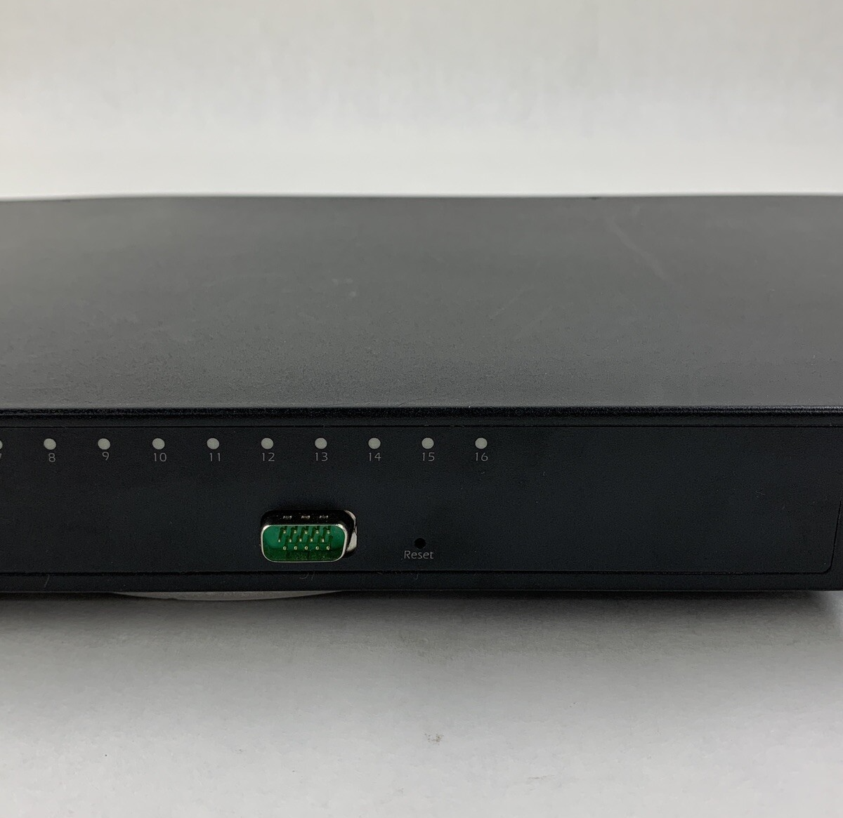APC KVM0216A KVM USB 2G Enterprise Analog 2 Local Users 16 Ports Tested