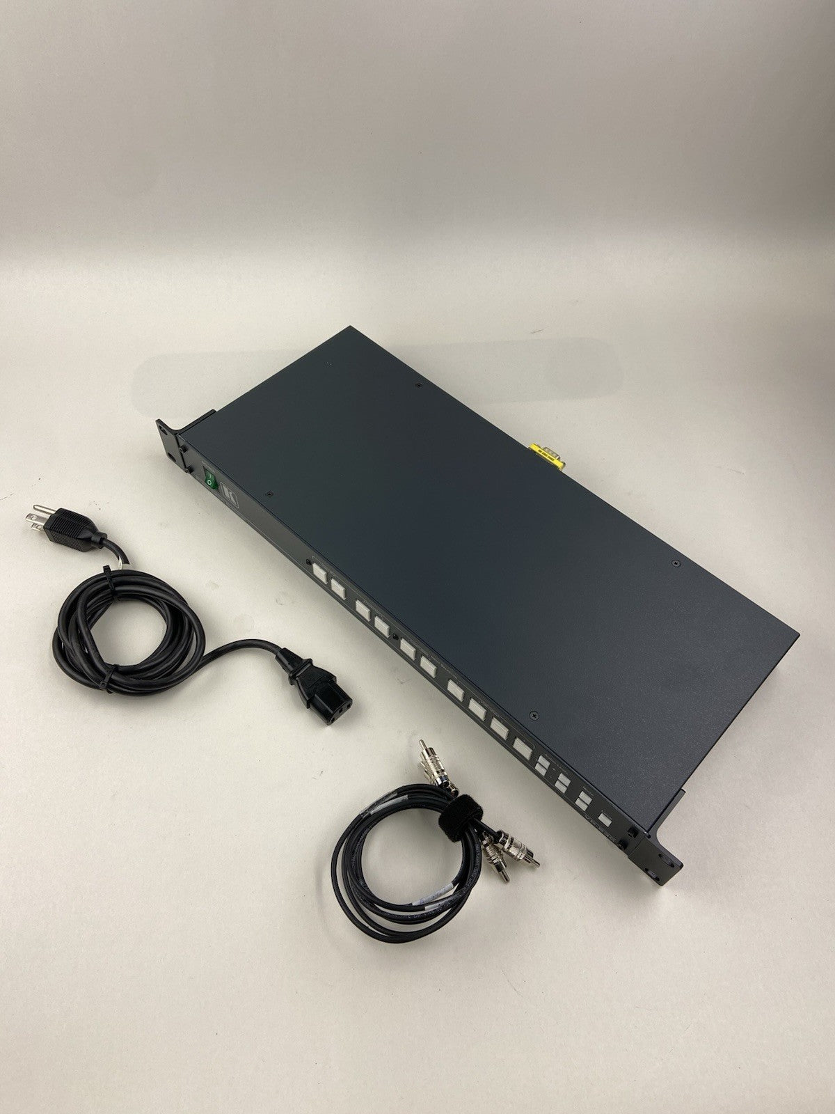 Kramer VP-23C Multi Format Presentation Switcher0