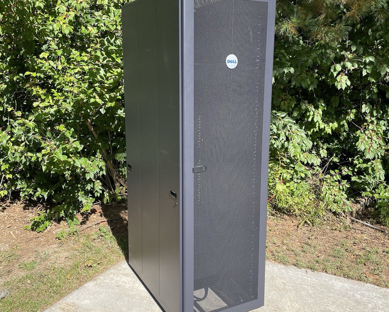 Dell PowerEdge 4210 42U Server Rack Cabinet 0GJ575 w/Sides & PDUs- No Back Panel